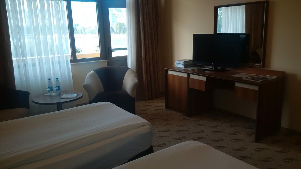 River Side Hotel Mingəçevir Zimmer foto