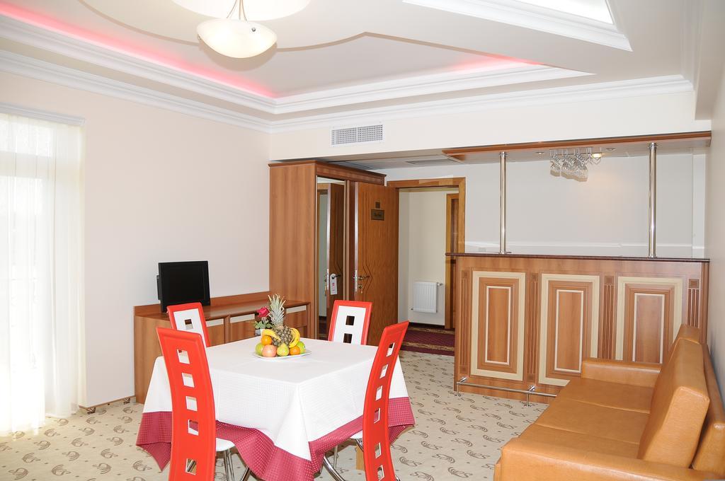 River Side Hotel Mingəçevir Zimmer foto