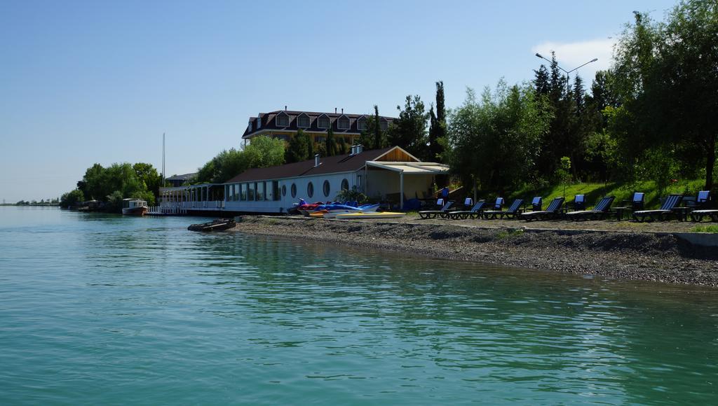 River Side Hotel Mingəçevir Exterior foto